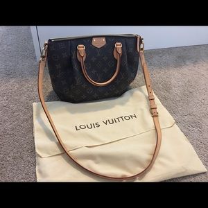 **Sold**Authentic Louis Vuitton Turenne PM Handbag